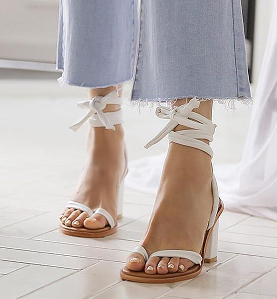 dress shoes 2021 fashion cross strap soft leather comfortable chunky heel sandals, Black
dress shoes 2021 fashion cross strap soft leather comfortable chunky heel sandals, Black
