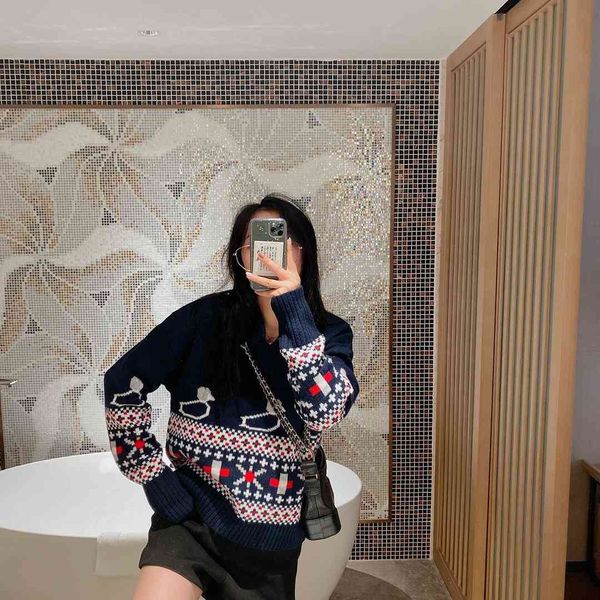 v-neck duck 8577 tb four bar stripe print knitted wool cardigan sweater jacket women, White
v-neck duck 8577 tb four bar stripe print knitted wool cardigan sweater jacket women, White