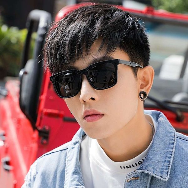 2021 luxury designer sunglasses men's glasses fashion polarized for driving, White;black
2021 luxury designer sunglasses men's glasses fashion polarized for driving, White;black