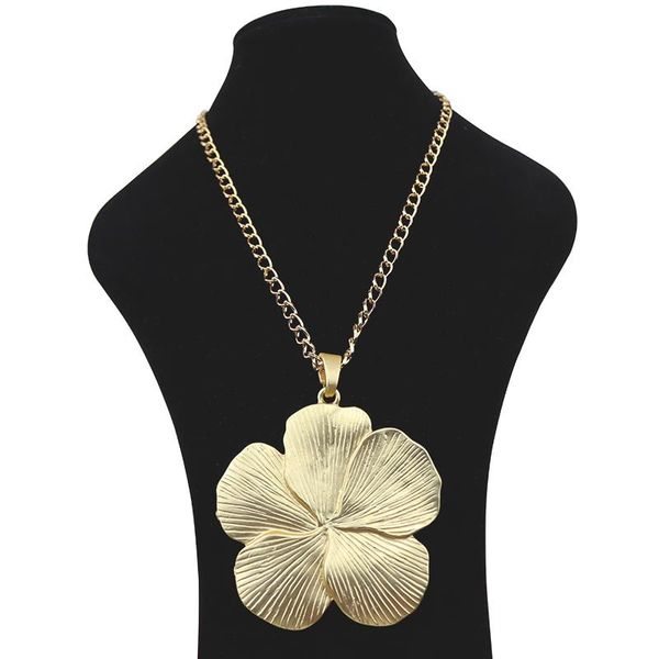 chains magold fashion large abstract flower metal alloy jewelry pendant necklaces on long link chain lagenlook 34", Silver
chains magold fashion large abstract flower metal alloy jewelry pendant necklaces on long link chain lagenlook 34", Silver