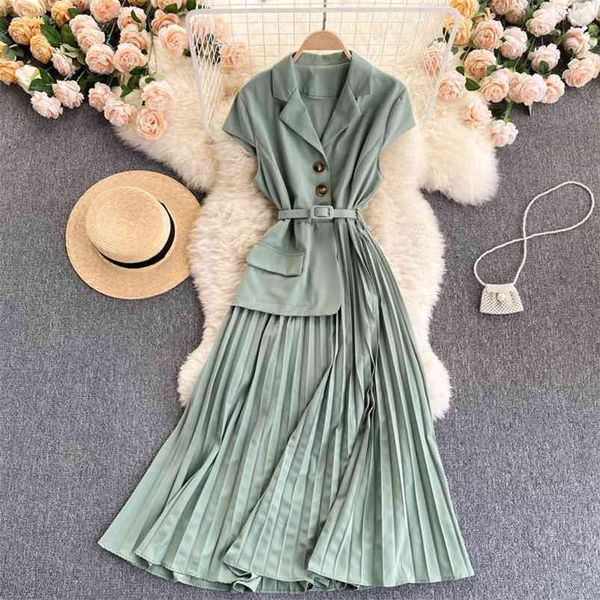 summer design korean pleated dress women notched collar button solid a-line office casual streetwear long 210430, Black;gray
summer design korean pleated dress women notched collar button solid a-line office casual streetwear long 210430, Black;gray