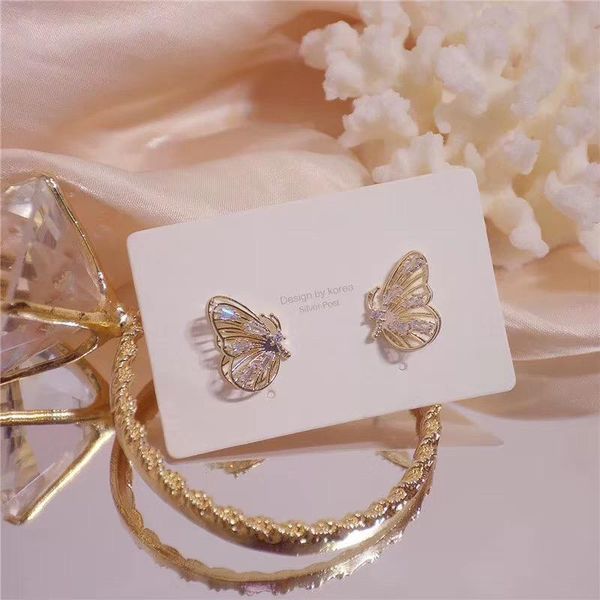 stud 2021 fashion cute gold color butterfly earring for women gifts jewelry premium luxury zircon earrings, Golden;silver
stud 2021 fashion cute gold color butterfly earring for women gifts jewelry premium luxury zircon earrings, Golden;silver
