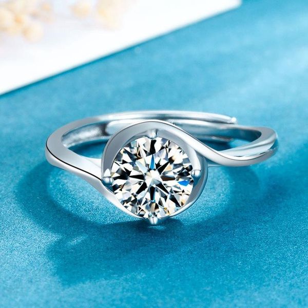 cluster rings s925 silver simple and elegant classic moissanite ring women 's diamond set large adjustable 1 karat wedding party birthd, Golden;silver
cluster rings s925 silver simple and elegant classic moissanite ring women 's diamond set large adjustable 1 karat wedding party birthd, Golden;silver
