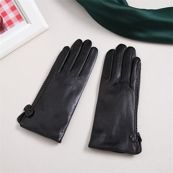 five fingers gloves fashion genuine sheepskin leather windproof thermal touch screen glove winter warm velvet lining bow mittens, Blue;gray
five fingers gloves fashion genuine sheepskin leather windproof thermal touch screen glove winter warm velvet lining bow mittens, Blue;gray