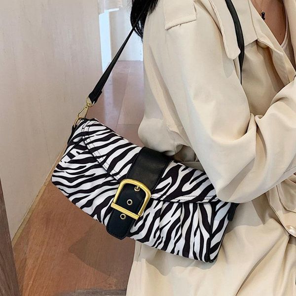 cross body fashion zebra pattern crossbody bags for women luxury designer soft shoulder 2021 retro underarm bolsas feminina
cross body fashion zebra pattern crossbody bags for women luxury designer soft shoulder 2021 retro underarm bolsas feminina