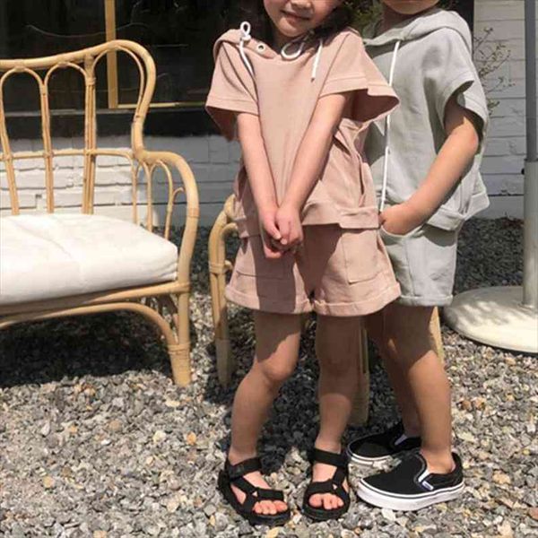 children summer design clothes leisure sports loose solid color short sleeve hooded shorts 2 pieces set for boys and girls, White
children summer design clothes leisure sports loose solid color short sleeve hooded shorts 2 pieces set for boys and girls, White
