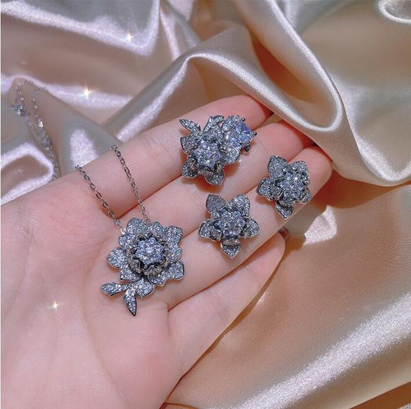 earrings & necklace creative snowflake set three-piece shiny zircon classic flower jewelry, Silver
earrings & necklace creative snowflake set three-piece shiny zircon classic flower jewelry, Silver