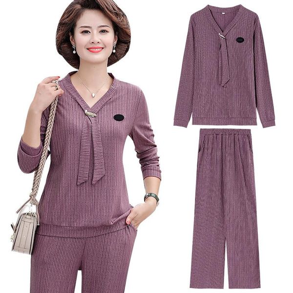 women's t-shirt 2pcs/set,casual long sleeve women clothes suit 2021 spring autumn plus size mother's stripe t-ahirt + pants xl-5xl, White
women's t-shirt 2pcs/set,casual long sleeve women clothes suit 2021 spring autumn plus size mother's stripe t-ahirt + pants xl-5xl, White