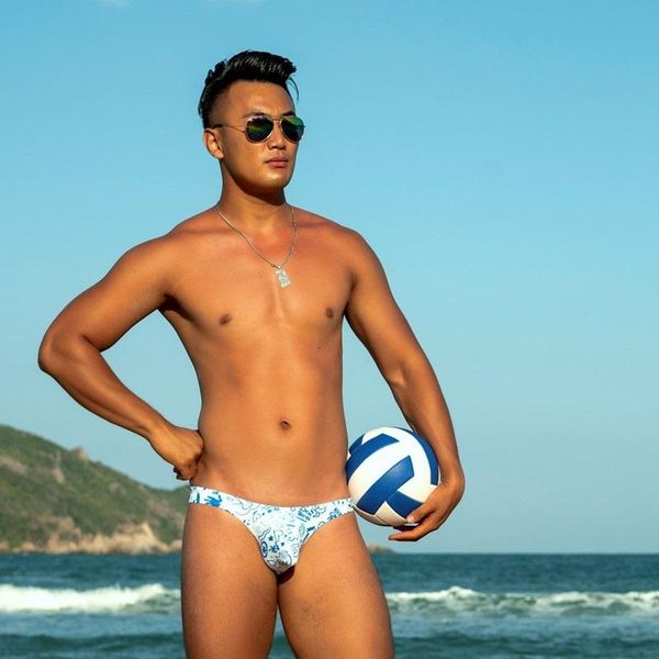 men's shorts men low waist bikinis surf 2021 summer man beach swim briefs trunks swimwear pool swimsuits, White;black
men's shorts men low waist bikinis surf 2021 summer man beach swim briefs trunks swimwear pool swimsuits, White;black
