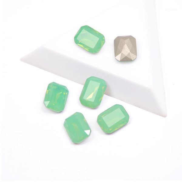 4627 nails rhinestone pacific opal color octagon shape crystal glass rhinestones for 3d nail art gem1, Silver;gold
4627 nails rhinestone pacific opal color octagon shape crystal glass rhinestones for 3d nail art gem1, Silver;gold