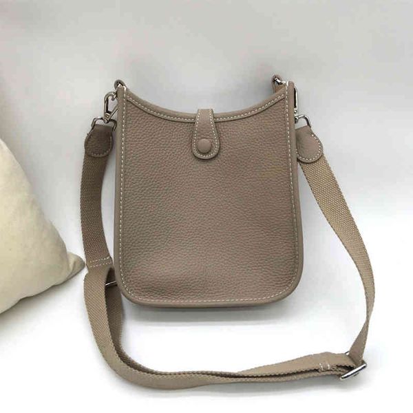 65% off store online messenger wide cloth strap head layer buckle leather evelyn hollow fashion simple small shoulder bag 18cm
65% off store online messenger wide cloth strap head layer buckle leather evelyn hollow fashion simple small shoulder bag 18cm