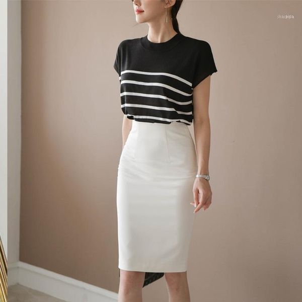fashion office wear 2 pieces set short sleeve knitted blouses and pencil skirt suits female 2021 elegant korean women set1, White
fashion office wear 2 pieces set short sleeve knitted blouses and pencil skirt suits female 2021 elegant korean women set1, White