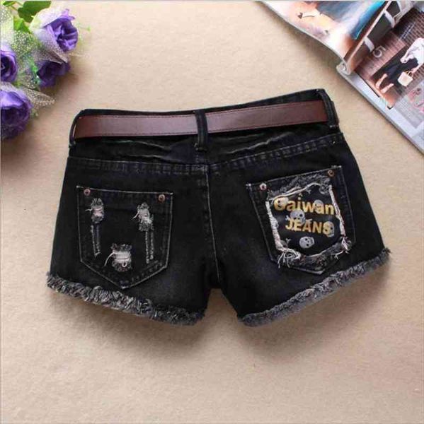 skull printing summer spring autumn women short denim black large size washed female ripped jeans without belt j2739, White;black
skull printing summer spring autumn women short denim black large size washed female ripped jeans without belt j2739, White;black