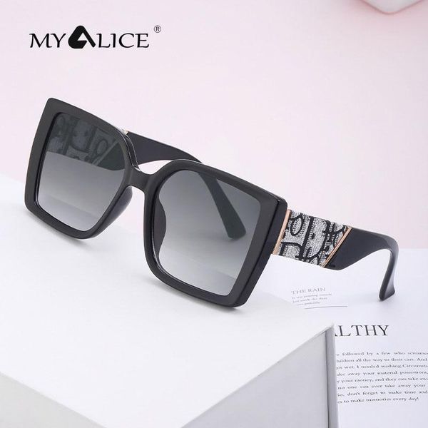 sunglasses myalice fashion women oversized personality letter pattern thick temples outdoor tourism feminino uv400, White;black
sunglasses myalice fashion women oversized personality letter pattern thick temples outdoor tourism feminino uv400, White;black