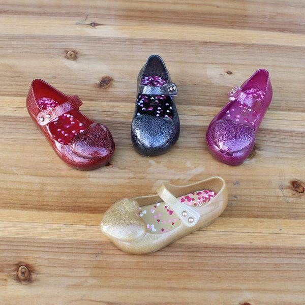 mini 2021 color love jelly shoes princess soft children sandals girls cute bottom high quality, Black;red
mini 2021 color love jelly shoes princess soft children sandals girls cute bottom high quality, Black;red