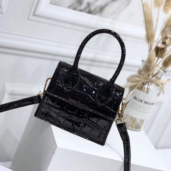 fashion small crocodile pattern women's bag pu leather handle handbags mini shoulder crossbody for women messenger bags c414
fashion small crocodile pattern women's bag pu leather handle handbags mini shoulder crossbody for women messenger bags c414
