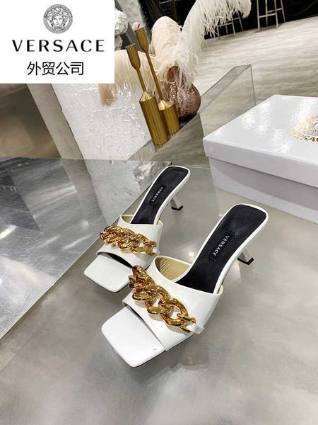 slippers luxury women high heels sandals men mules slides pumps loafers designer ballerinas sneakers dress shoes el6a, Black;white
slippers luxury women high heels sandals men mules slides pumps loafers designer ballerinas sneakers dress shoes el6a, Black;white