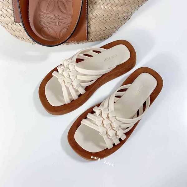 the * row fashion simple ins thick slippers muffin soft bottom wear home beach shoes travel yw yw, Black
the * row fashion simple ins thick slippers muffin soft bottom wear home beach shoes travel yw yw, Black