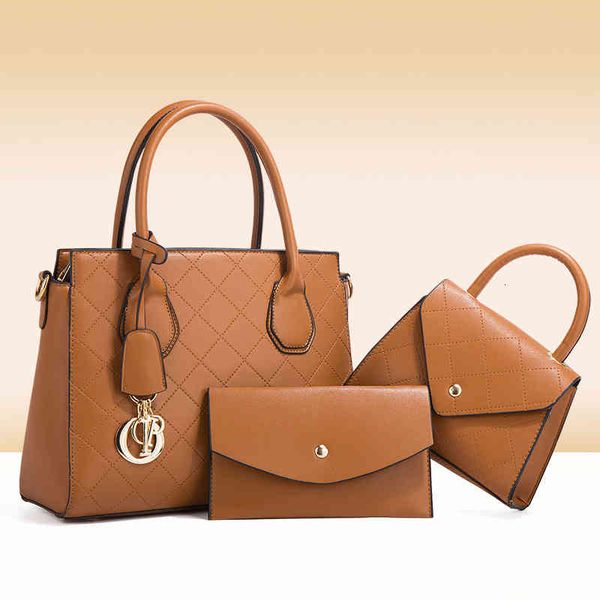 2021 rhombic checkered portable women's bag fashion trend single shoulder diagonal span three piece set large capacity child and mother, Black;red
2021 rhombic checkered portable women's bag fashion trend single shoulder diagonal span three piece set large capacity child and mother, Black;red