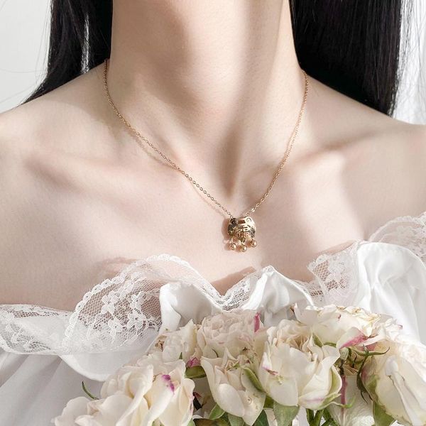 pendant necklaces rose jin pingan lock necklace everyone changmingsuo chain tassel clavicle temperament cold wind stainless steel jewelry, Silver
pendant necklaces rose jin pingan lock necklace everyone changmingsuo chain tassel clavicle temperament cold wind stainless steel jewelry, Silver