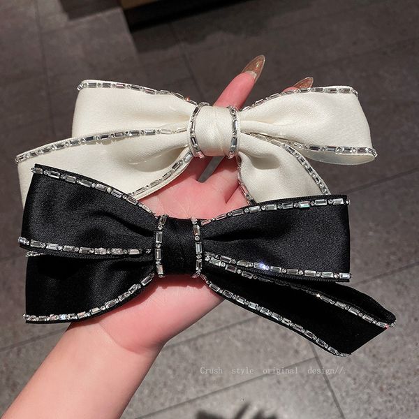bowknot rhinestone plush hair clip fashion east gate simple temperament spring clip fashion personality headdress, Golden;silver
bowknot rhinestone plush hair clip fashion east gate simple temperament spring clip fashion personality headdress, Golden;silver