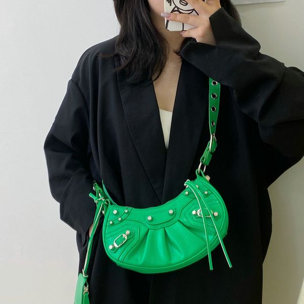 snake style hobos messenger bags fashionable autumn and winter new women's motorcycle bag rivet underarm shoulder handbag
snake style hobos messenger bags fashionable autumn and winter new women's motorcycle bag rivet underarm shoulder handbag