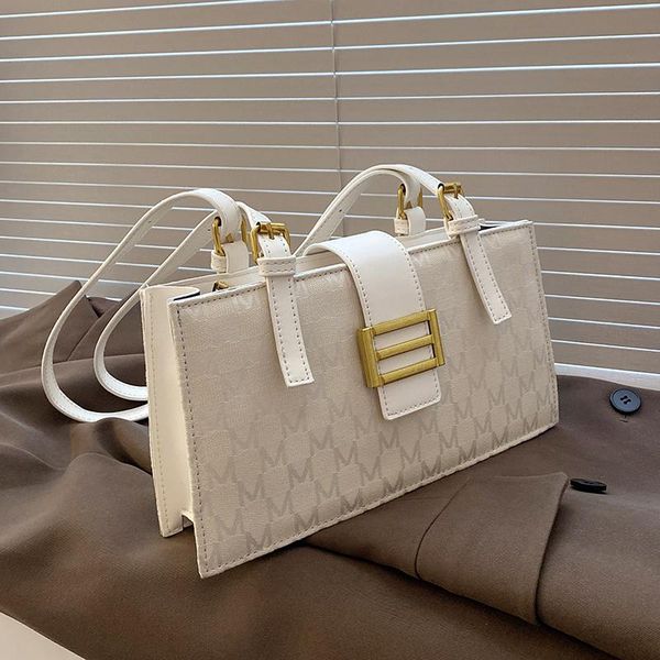 evening bags niche design bag 2021 female autumn shoulder luxury fashion tote width: 27cm
evening bags niche design bag 2021 female autumn shoulder luxury fashion tote width: 27cm