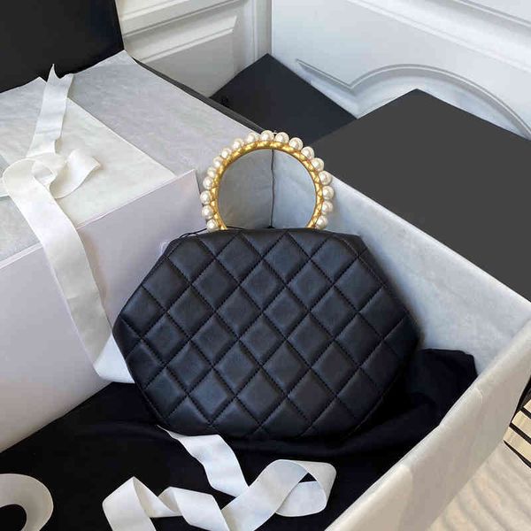 fashion pearl bracelet dinner bag retro women's handbag women's genuine leather solid color handbag
fashion pearl bracelet dinner bag retro women's handbag women's genuine leather solid color handbag