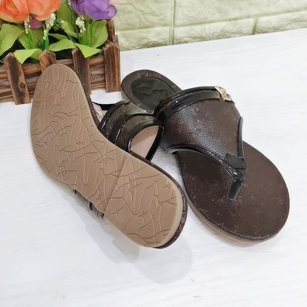 luxury designer brown flip-flops rubber sandals floral brocade slippers mcque slippers ladies striped beach casual shoes size 35-42 ea, Black
luxury designer brown flip-flops rubber sandals floral brocade slippers mcque slippers ladies striped beach casual shoes size 35-42 ea, Black
