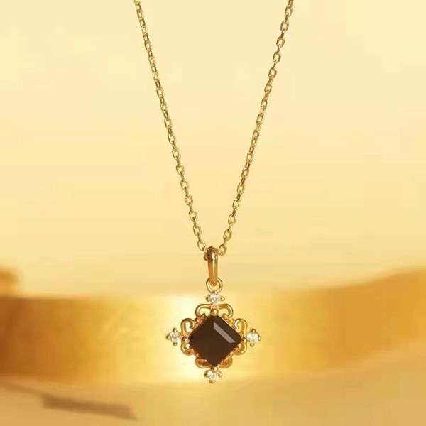 necklace women ins fashion casual black pendants simple girls chocker chains with jewelry box, Silver 
necklace women ins fashion casual black pendants simple girls chocker chains with jewelry box, Silver