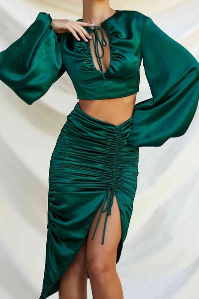 dresses 2021 summer women two-piece fashion short long sleeve and pleated skirt club celebrity bodycon party set, White
dresses 2021 summer women two-piece fashion short long sleeve and pleated skirt club celebrity bodycon party set, White