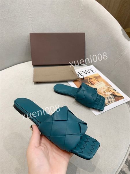 2022 super sneakers casual shoe with shearling handwritten lettering and crocodile-print leather sequin classi ww210502, Red;white
2022 super sneakers casual shoe with shearling handwritten lettering and crocodile-print leather sequin classi ww210502, Red;white