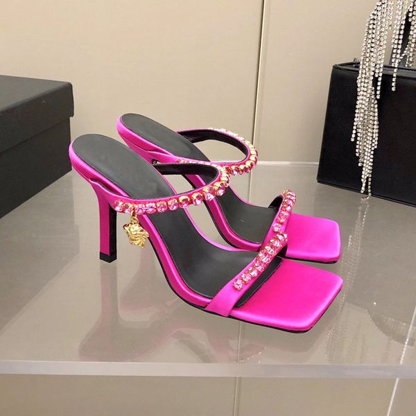 fashion luxury designer women's dress shoes glitter diamond chain sandals high heels pointed toe slip on high heel wedding designers wo, Black
fashion luxury designer women's dress shoes glitter diamond chain sandals high heels pointed toe slip on high heel wedding designers wo, Black