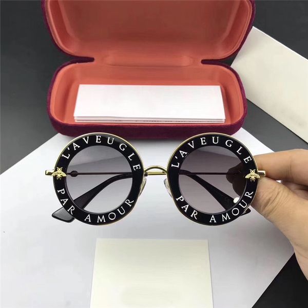 0113 men's women's sunglasses fashion style uv400 lens can protect eyes round with box, White;black 
0113 men's women's sunglasses fashion style uv400 lens can protect eyes round with box, White;black