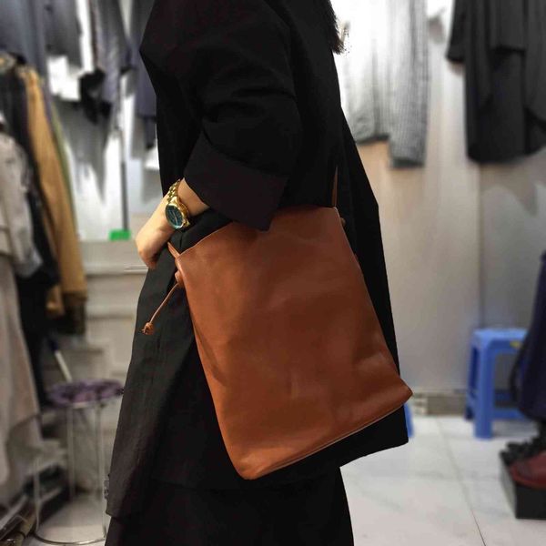 leather headcoat, cow hide, natural grain, handmade forest clothing accessories, women's single shoulder bag and messenger bag black fr
leather headcoat, cow hide, natural grain, handmade forest clothing accessories, women's single shoulder bag and messenger bag black fr