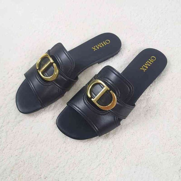 2021 new versatile cd slippers fashionable gold letter button flat bottomed flip flops women summer heel, Black
2021 new versatile cd slippers fashionable gold letter button flat bottomed flip flops women summer heel, Black