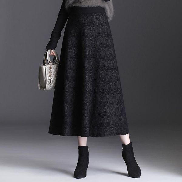 skirts autumn & winter elastic high waist was thin simple black stretch all-match casual women knitted a-line skirt
skirts autumn & winter elastic high waist was thin simple black stretch all-match casual women knitted a-line skirt