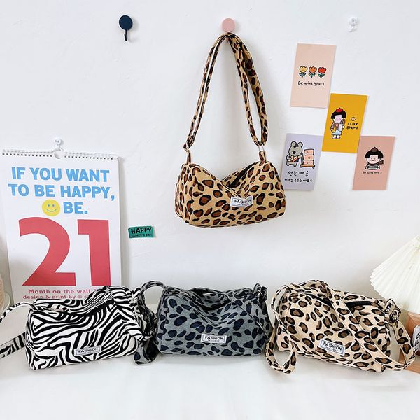 autumn winter kids zebra handbags fashion children lovely leopard animal one shoulder bags baby girls casual bag f1015, Black
autumn winter kids zebra handbags fashion children lovely leopard animal one shoulder bags baby girls casual bag f1015, Black