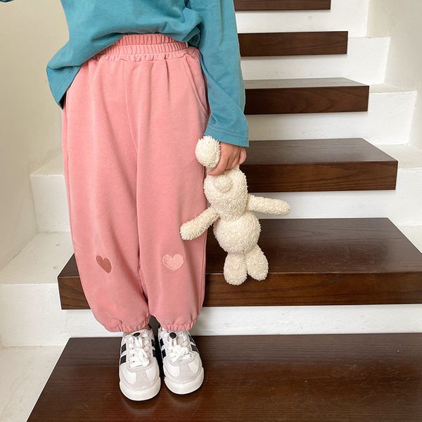 spring girls cotton loose heart embroidery sports trousers 5 colors soft casual sweatpants 210508, Blue
spring girls cotton loose heart embroidery sports trousers 5 colors soft casual sweatpants 210508, Blue