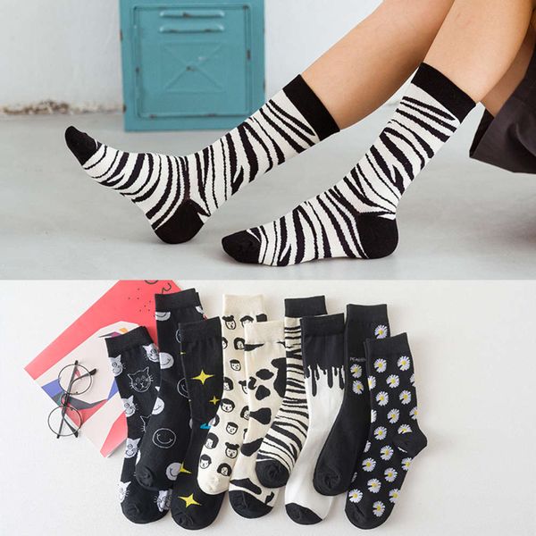 socks children autumn and winter tide socks street couple japan south korea cow zebra pattern medium tube, Black
socks children autumn and winter tide socks street couple japan south korea cow zebra pattern medium tube, Black