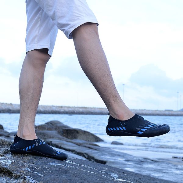 2021 mens womens sports running shoes sandy beach fashion black blue red outdoor sneakers size 36-46 wy21-1786
2021 mens womens sports running shoes sandy beach fashion black blue red outdoor sneakers size 36-46 wy21-1786