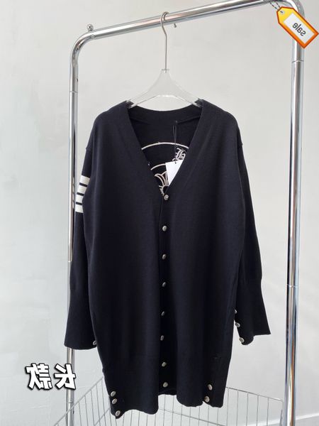 ch crojia four bar horseshoe embroidery knitted cardigan button loose coat fashion y092405, Black
ch crojia four bar horseshoe embroidery knitted cardigan button loose coat fashion y092405, Black