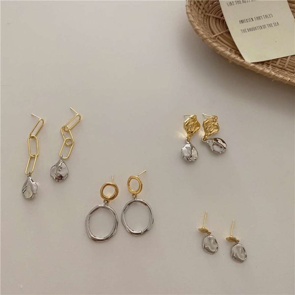 korean gold and silver double color simple commuter for women cool style earrings, Black
korean gold and silver double color simple commuter for women cool style earrings, Black