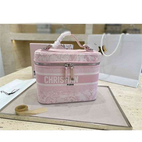 christian 2021 huati embroidery series version letter canvas cosmetic bag women's one messenger luxuryss bag yw krig lid9 s6e3 designer
christian 2021 huati embroidery series version letter canvas cosmetic bag women's one messenger luxuryss bag yw krig lid9 s6e3 designer