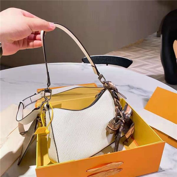 2021 latest practical underarm bag luxury designer ladies handbag water ripple decoration high-quality bags versatile handbags large
2021 latest practical underarm bag luxury designer ladies handbag water ripple decoration high-quality bags versatile handbags large