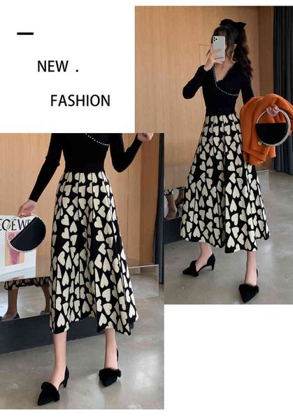 2021 autumn black winter womens fashion love pattern knitting wool pleated long skirt high waist elastic large hem midi skirts
2021 autumn black winter womens fashion love pattern knitting wool pleated long skirt high waist elastic large hem midi skirts