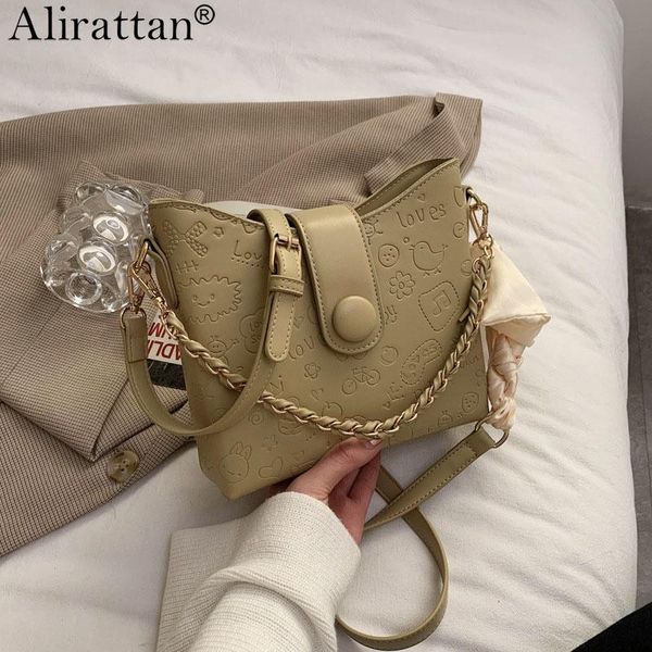 pure color metal chain design pu leather crossbody bags for women 2021 fashion brand ladies handbag shopping shoulder bag
pure color metal chain design pu leather crossbody bags for women 2021 fashion brand ladies handbag shopping shoulder bag