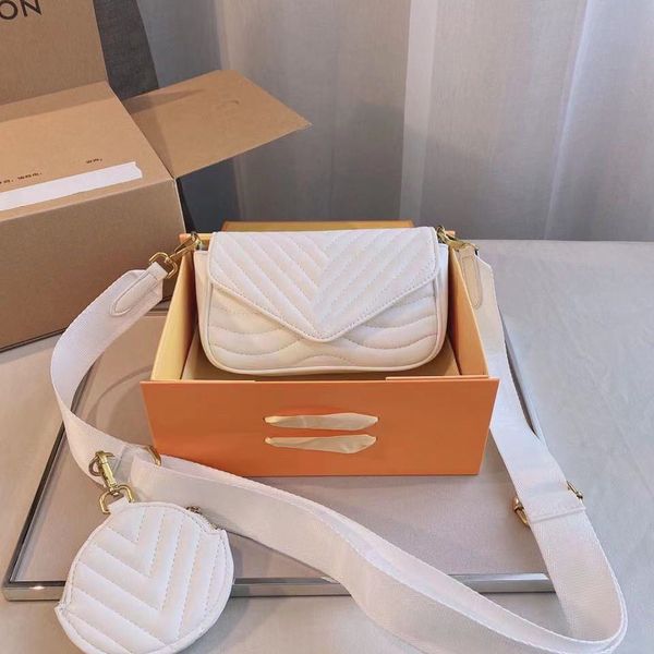High Quality luxurys G designers Fashion womens CrossBody bag Shoulder Bags Letter Handbag ladies purse 2021 5A+ Chains Cross Body Clutch Ca
High Quality luxurys G designers Fashion womens CrossBody bag Shoulder Bags Letter Handbag ladies purse 2021 5A+ Chains Cross Body Clutch Ca