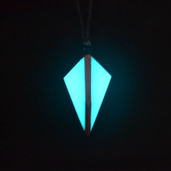 necklaces pendants special gift, luminous necklace pendant at night, solid wood resin material, suitable for men and women to wear jewelry, Silver
necklaces pendants special gift, luminous necklace pendant at night, solid wood resin material, suitable for men and women to wear jewelry, Silver