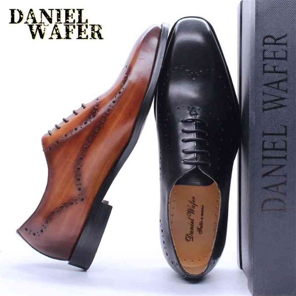 luxury italian oxfords genuine leather shoes brogue fashion wing tip black brown lace up wedding office dress men formal 210907
luxury italian oxfords genuine leather shoes brogue fashion wing tip black brown lace up wedding office dress men formal 210907